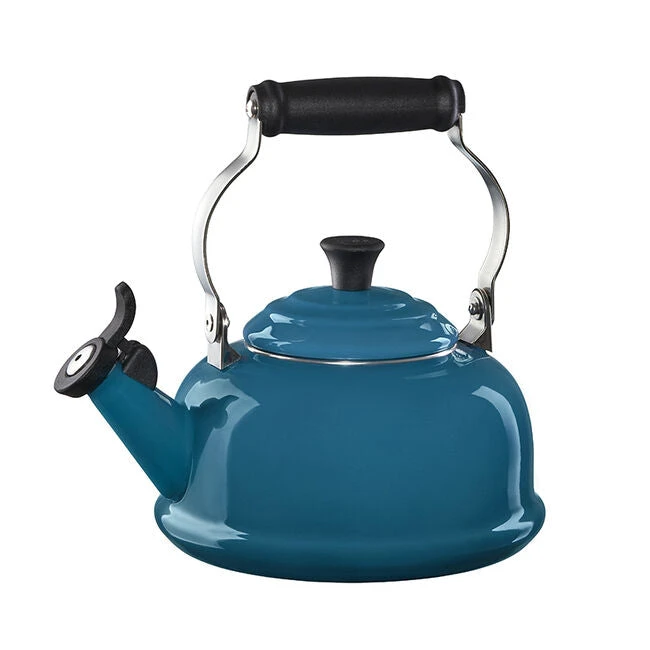 Le Creuset Classic Whistling Kettle - Image 9
